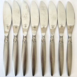 8 Pc Pfaltzgraff‎ stainless 18/0 Satin Laurel Frosted handle Dinner Knives￼